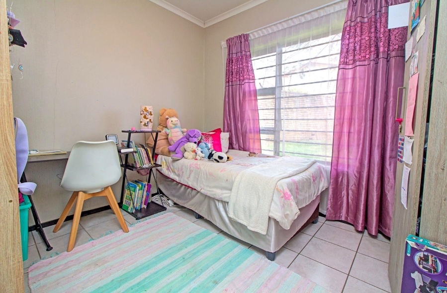 2 Bedroom Property for Sale in Wilgeheuwel Gauteng