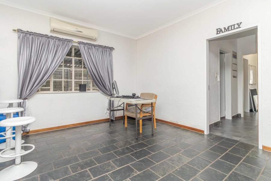 3 Bedroom Property for Sale in Buccleuch Gauteng