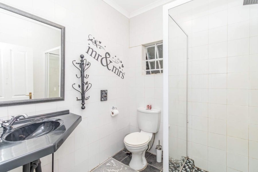 3 Bedroom Property for Sale in Buccleuch Gauteng