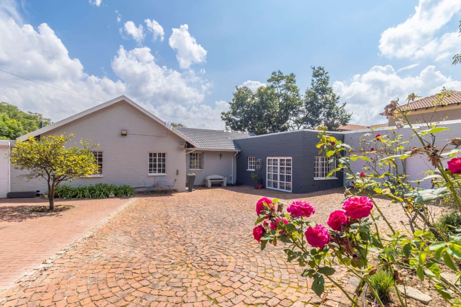 3 Bedroom Property for Sale in Buccleuch Gauteng
