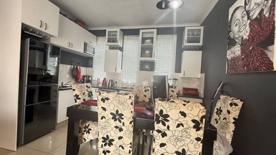 2 Bedroom Property for Sale in Honeydew Gauteng