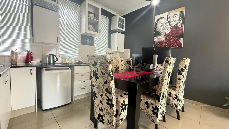2 Bedroom Property for Sale in Honeydew Gauteng
