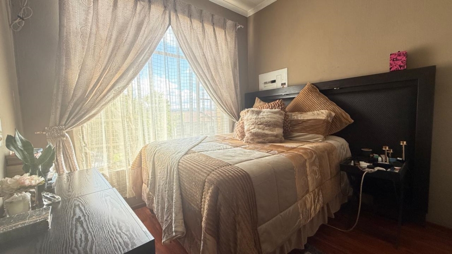 2 Bedroom Property for Sale in Honeydew Gauteng