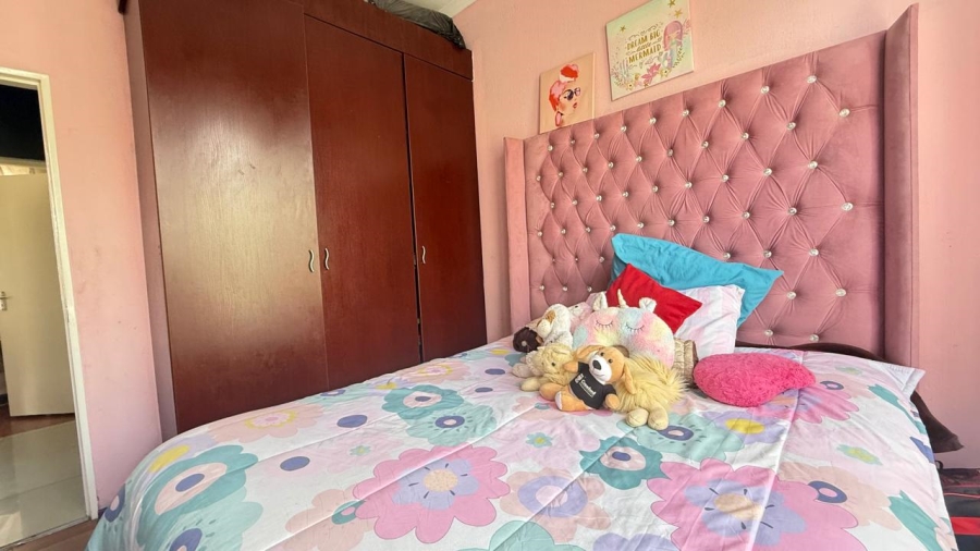 2 Bedroom Property for Sale in Honeydew Gauteng