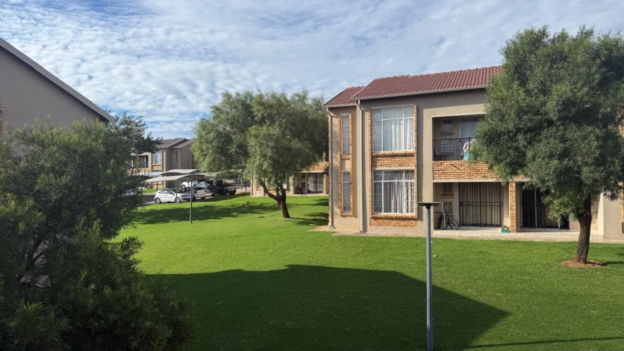 2 Bedroom Property for Sale in Honeydew Gauteng
