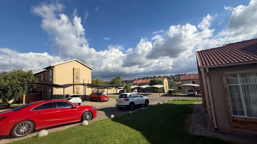2 Bedroom Property for Sale in Honeydew Gauteng