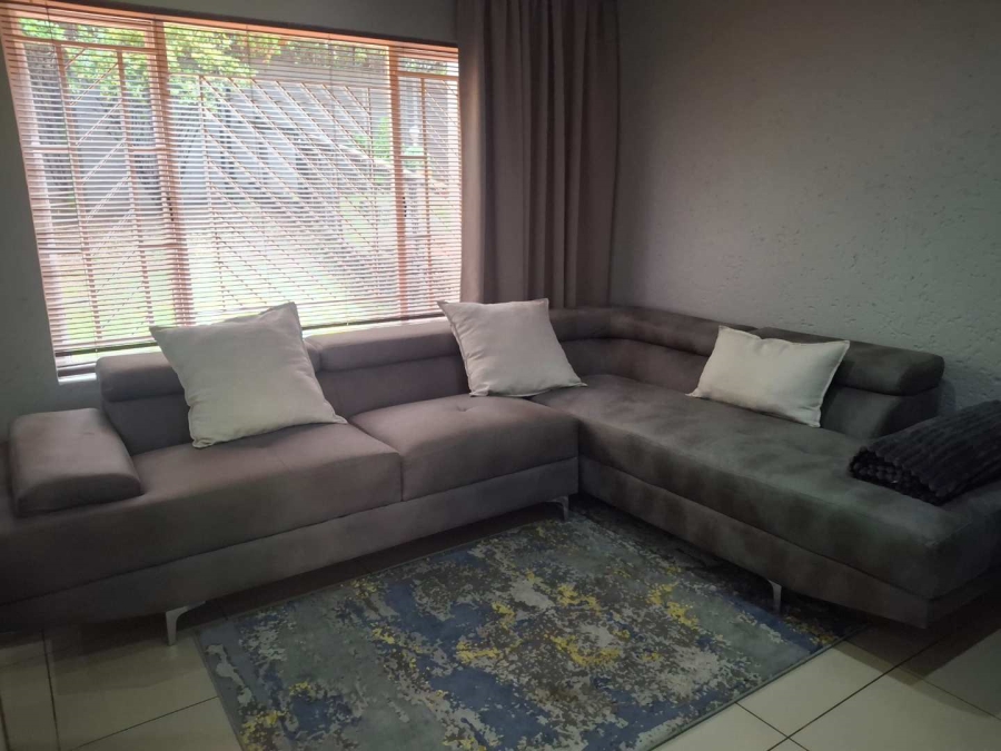 To Let 1 Bedroom Property for Rent in Benmore Gauteng