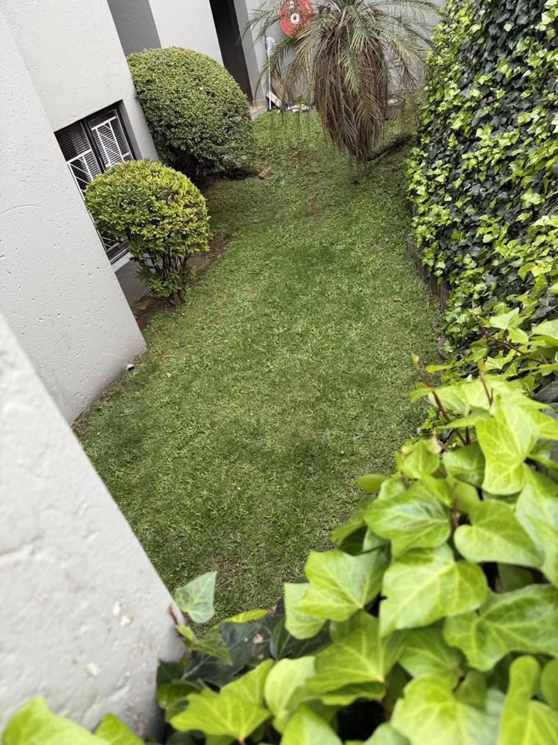 To Let 1 Bedroom Property for Rent in Benmore Gauteng