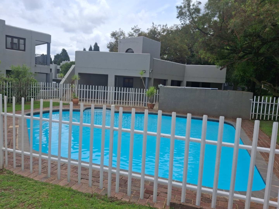 To Let 1 Bedroom Property for Rent in Benmore Gauteng