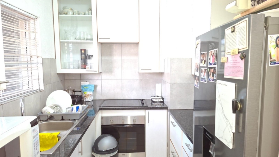 2 Bedroom Property for Sale in Glenhazel Gauteng