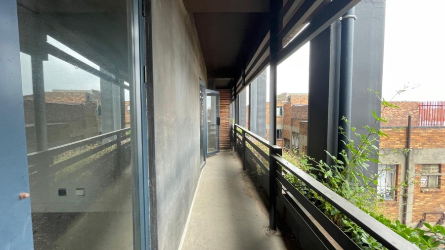 1 Bedroom Property for Sale in New Doornfontein Gauteng