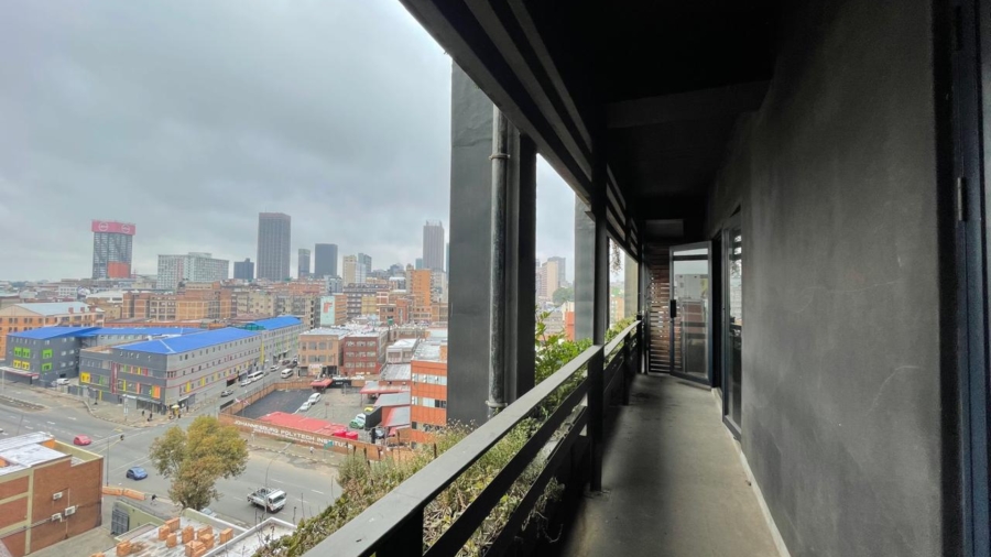 1 Bedroom Property for Sale in New Doornfontein Gauteng