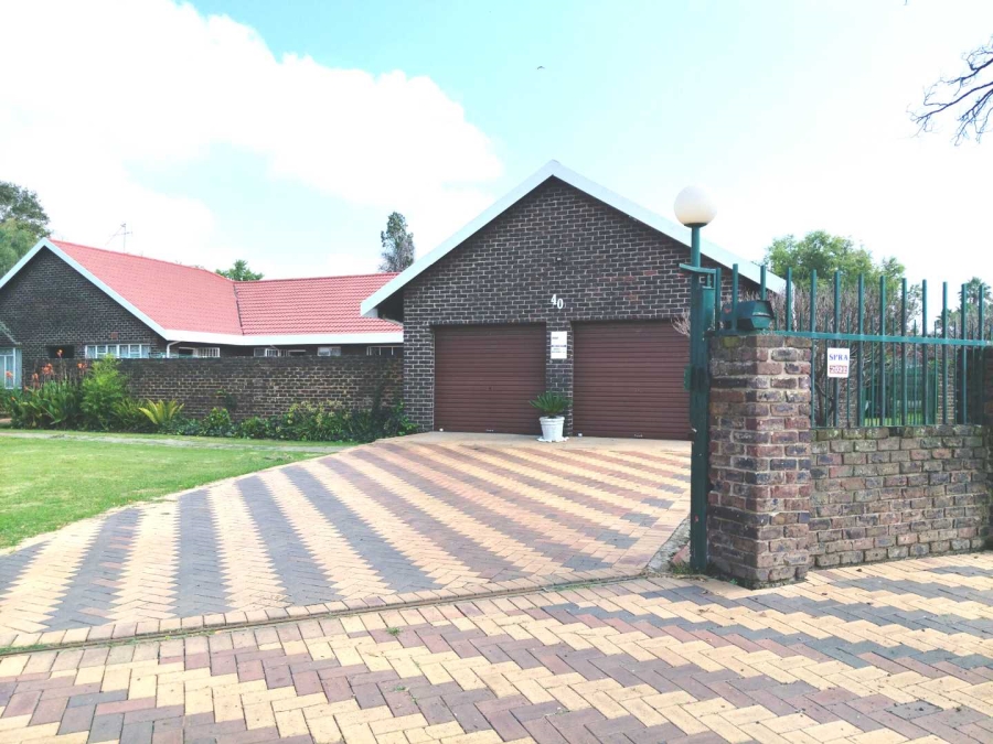 To Let 3 Bedroom Property for Rent in Sharon Park Gauteng