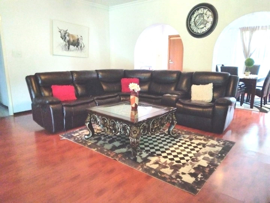 To Let 3 Bedroom Property for Rent in Sharon Park Gauteng