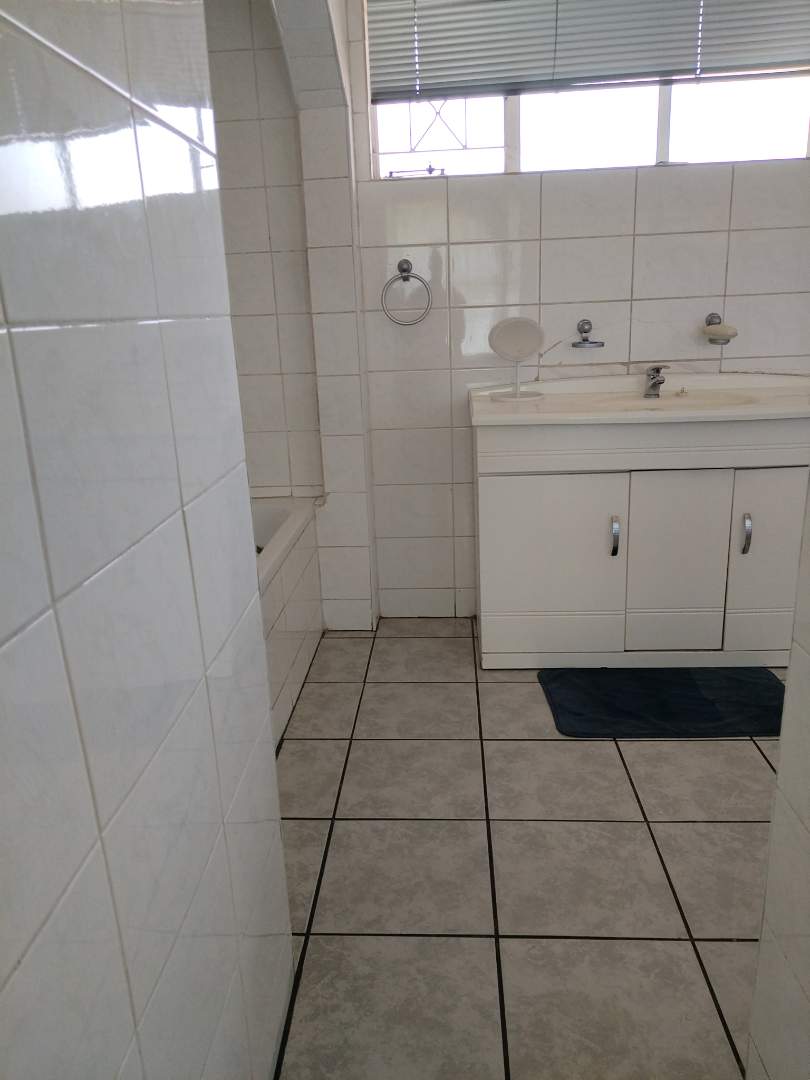 To Let 3 Bedroom Property for Rent in Sharon Park Gauteng