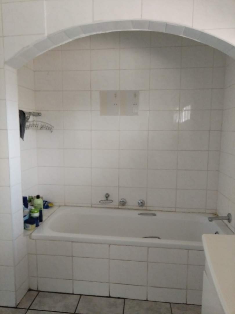 To Let 3 Bedroom Property for Rent in Sharon Park Gauteng