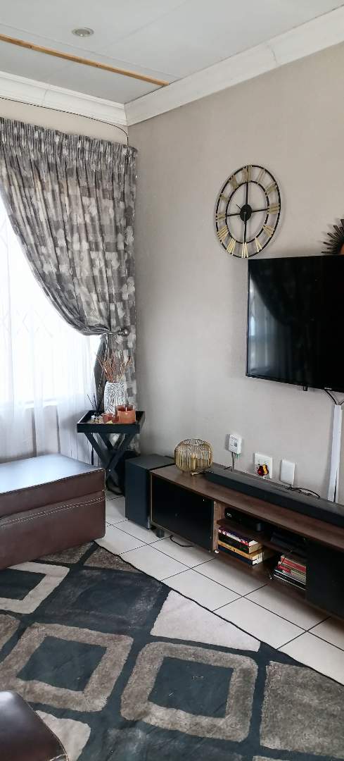 3 Bedroom Property for Sale in Kwa Thema Gauteng