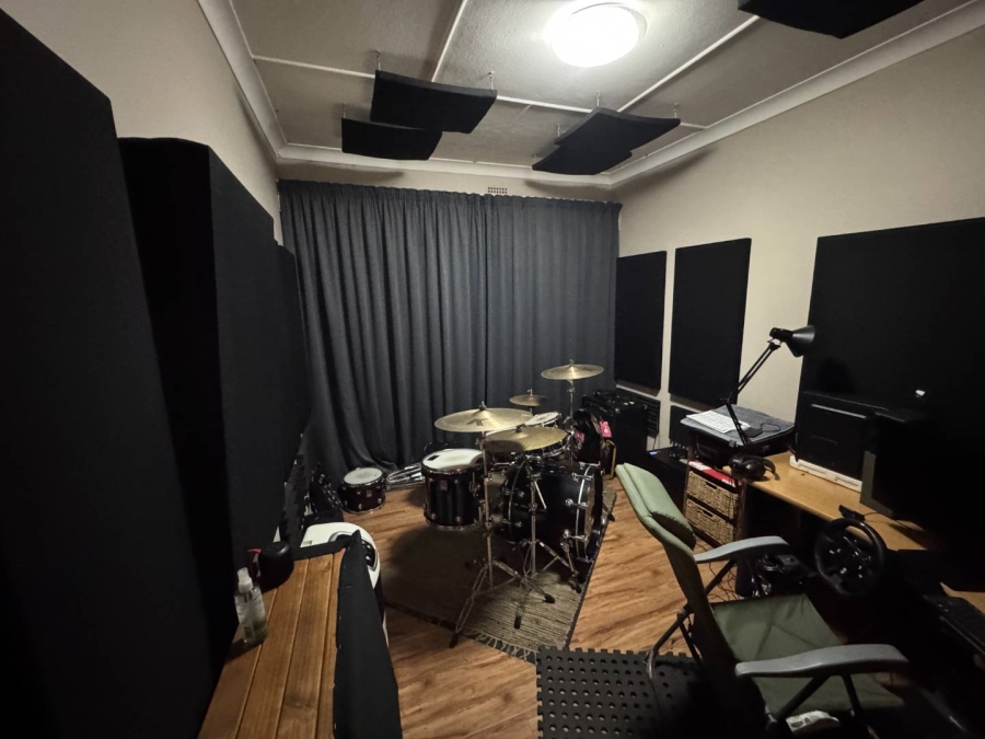 4 Bedroom Property for Sale in Alberante Gauteng