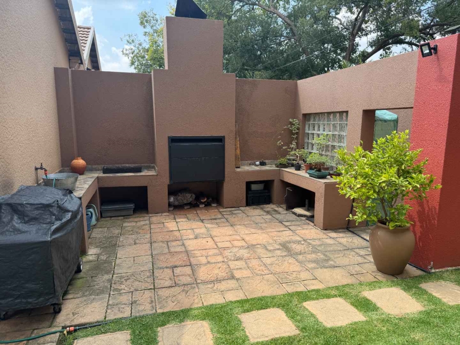 4 Bedroom Property for Sale in Alberante Gauteng