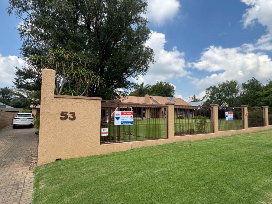 4 Bedroom Property for Sale in Alberante Gauteng