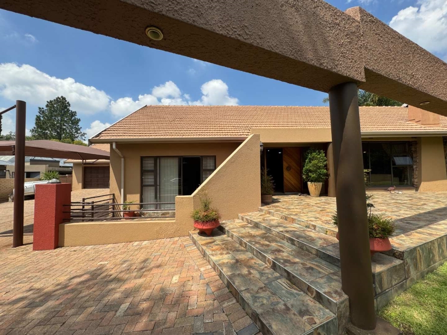 4 Bedroom Property for Sale in Alberante Gauteng
