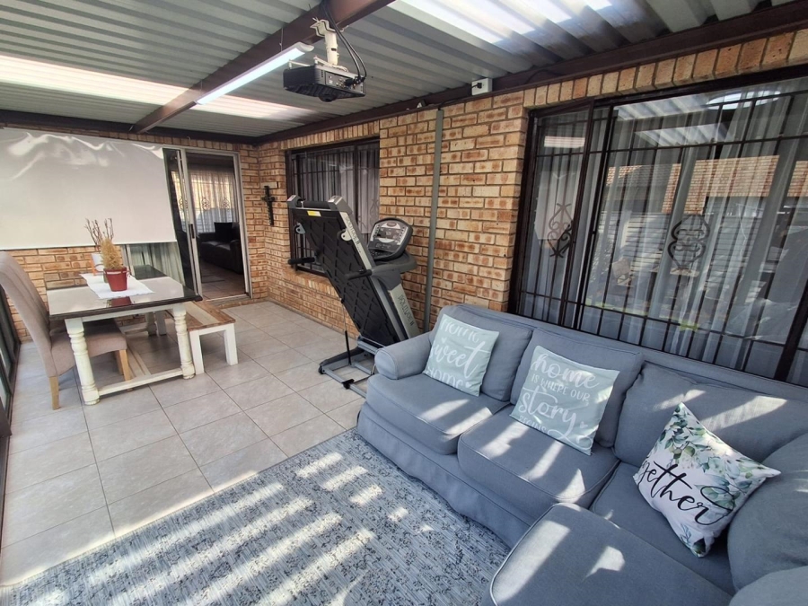 2 Bedroom Property for Sale in Kibler Park Gauteng