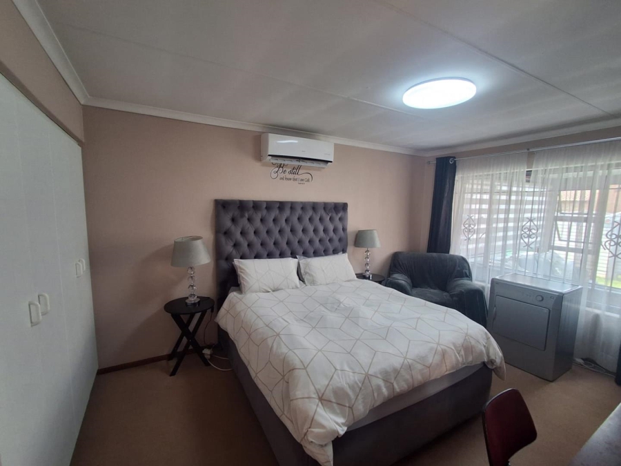 2 Bedroom Property for Sale in Kibler Park Gauteng