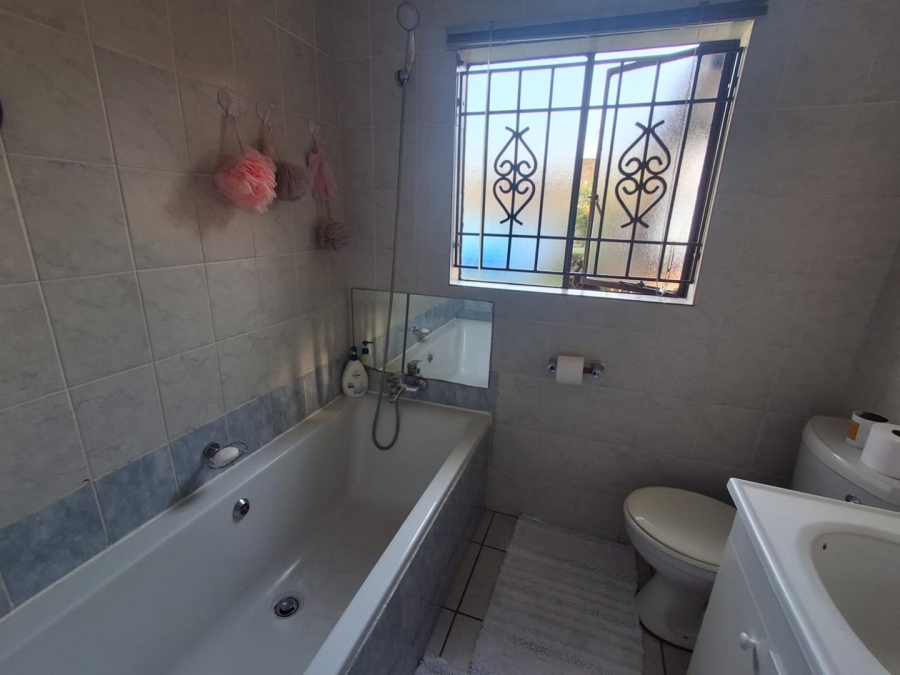 2 Bedroom Property for Sale in Kibler Park Gauteng