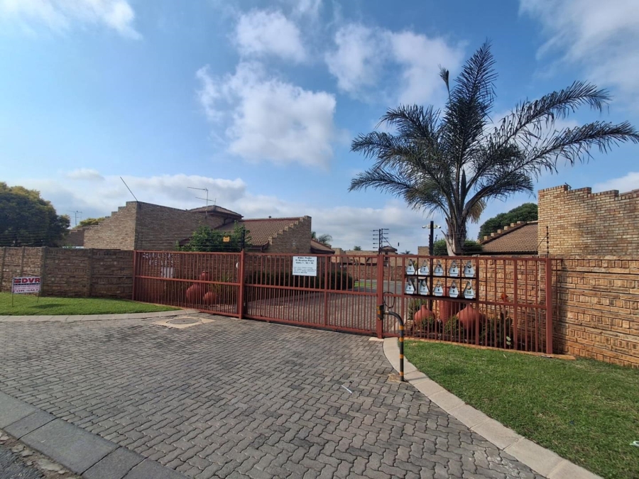 2 Bedroom Property for Sale in Kibler Park Gauteng