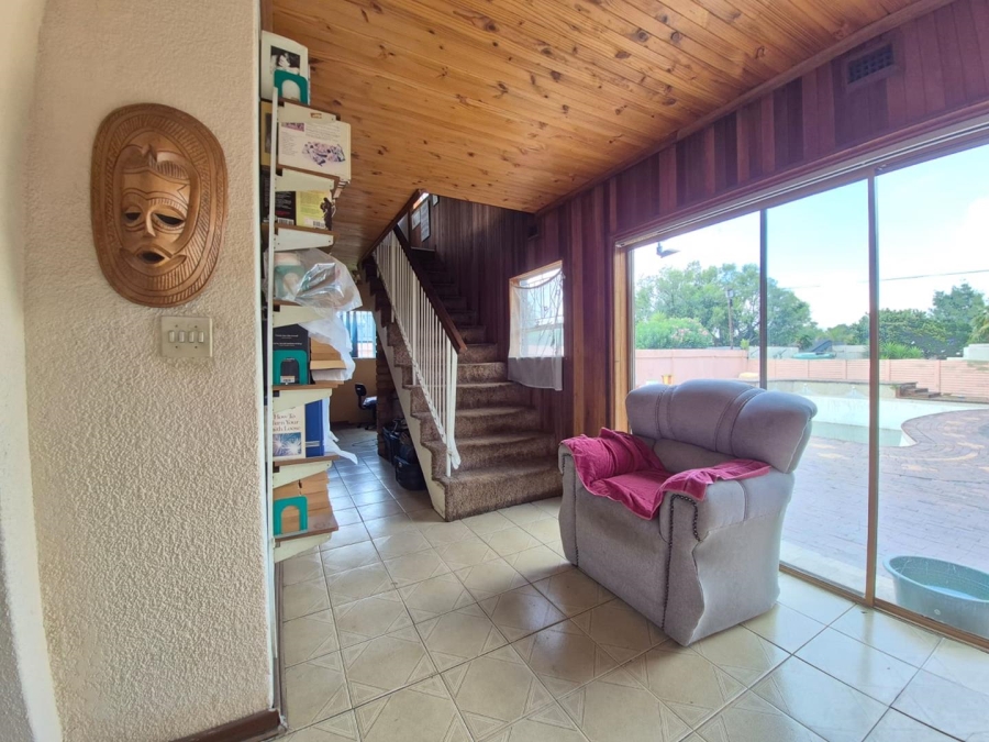 5 Bedroom Property for Sale in Brackenhurst Gauteng