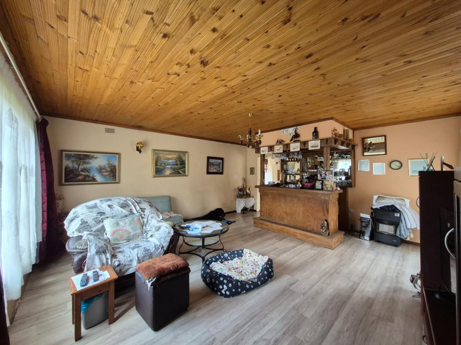 5 Bedroom Property for Sale in Brackenhurst Gauteng