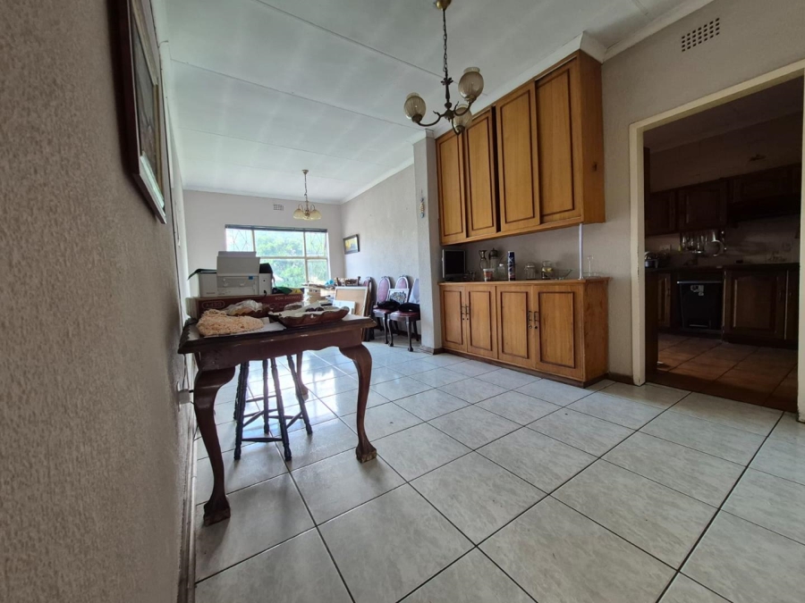 5 Bedroom Property for Sale in Brackenhurst Gauteng