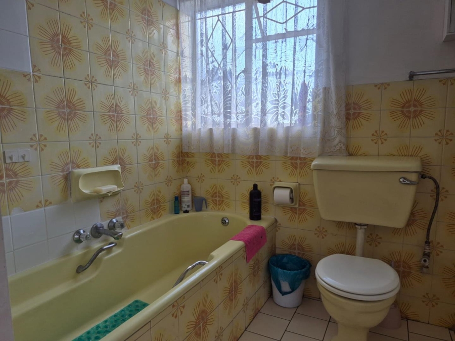 5 Bedroom Property for Sale in Brackenhurst Gauteng