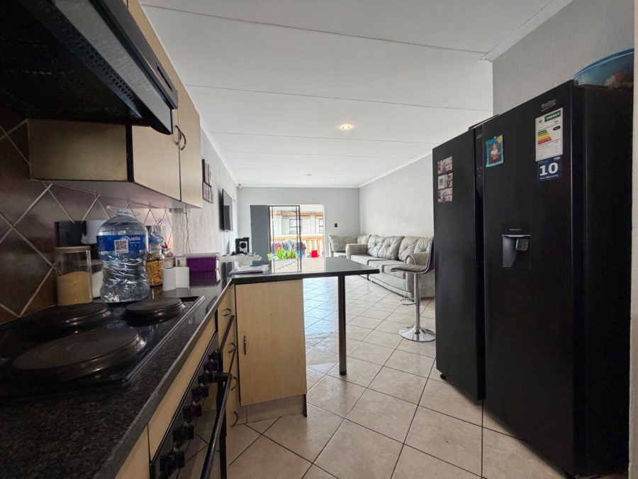 2 Bedroom Property for Sale in Brackenhurst Gauteng