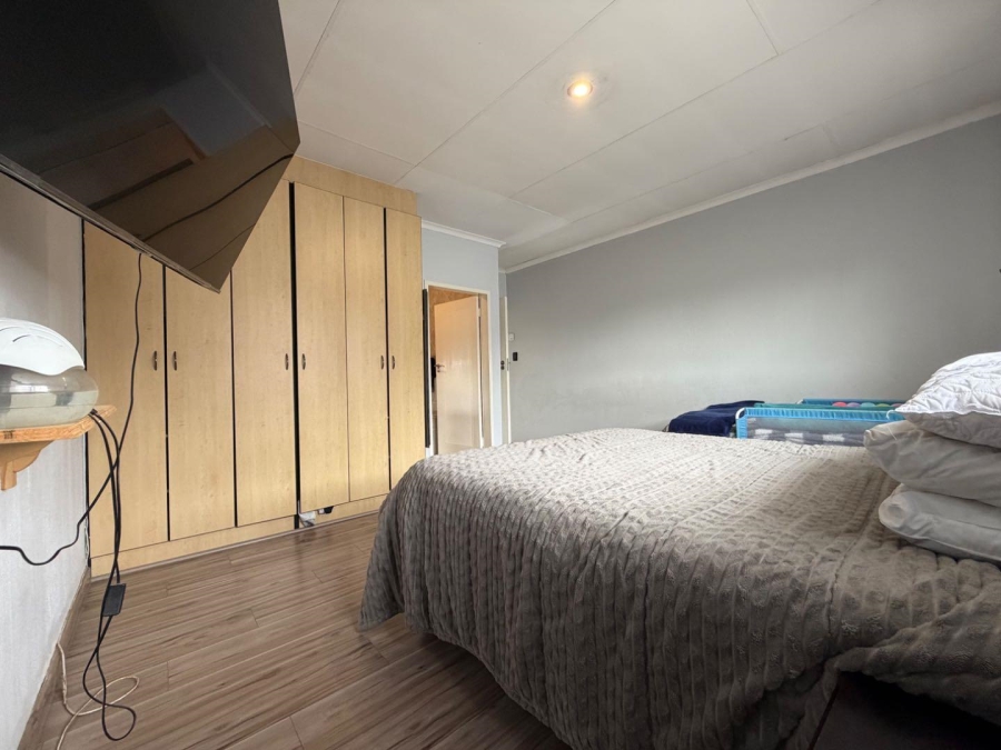 2 Bedroom Property for Sale in Brackenhurst Gauteng