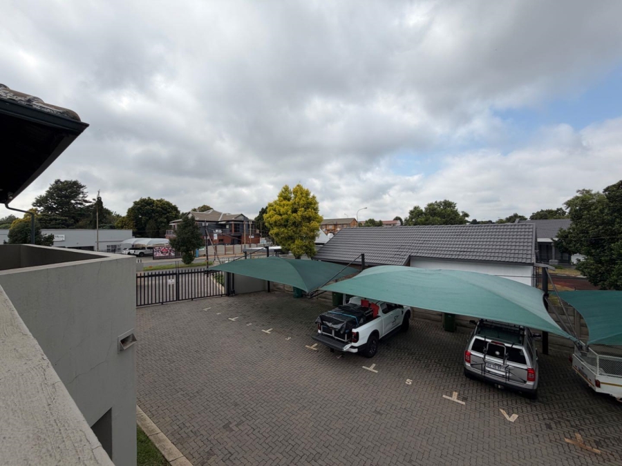 2 Bedroom Property for Sale in Brackenhurst Gauteng
