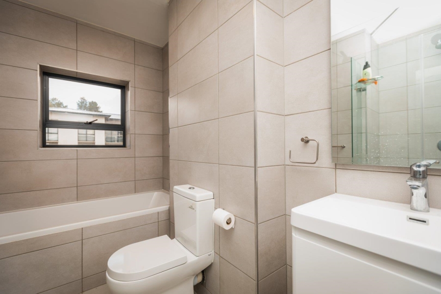 To Let 3 Bedroom Property for Rent in Eye of Africa Gauteng