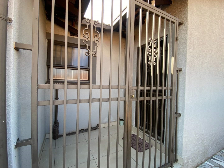 3 Bedroom Property for Sale in Daveyton Gauteng