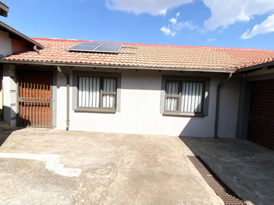 3 Bedroom Property for Sale in Daveyton Gauteng