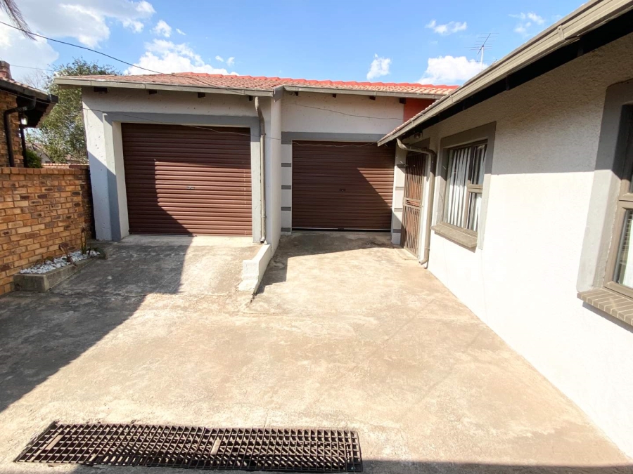 3 Bedroom Property for Sale in Daveyton Gauteng