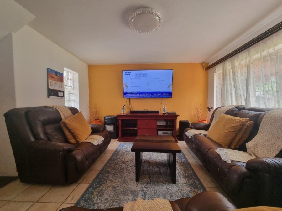 3 Bedroom Property for Sale in Faerie Glen Gauteng
