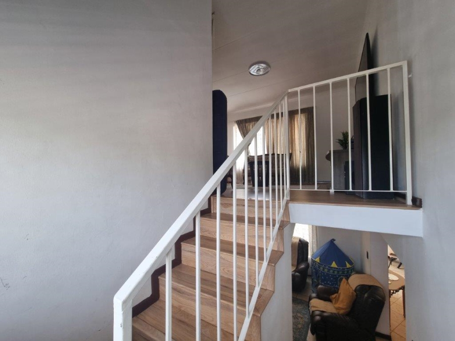 3 Bedroom Property for Sale in Faerie Glen Gauteng