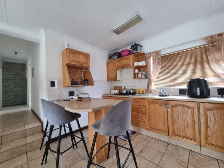 3 Bedroom Property for Sale in Faerie Glen Gauteng