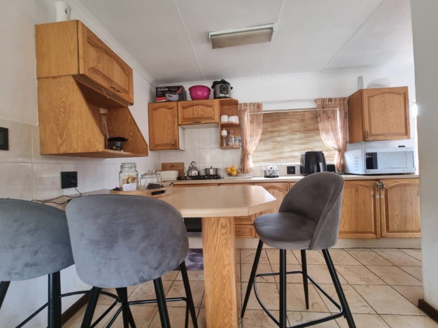 3 Bedroom Property for Sale in Faerie Glen Gauteng