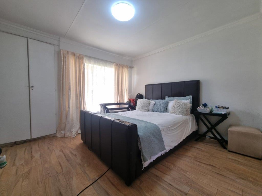 3 Bedroom Property for Sale in Faerie Glen Gauteng