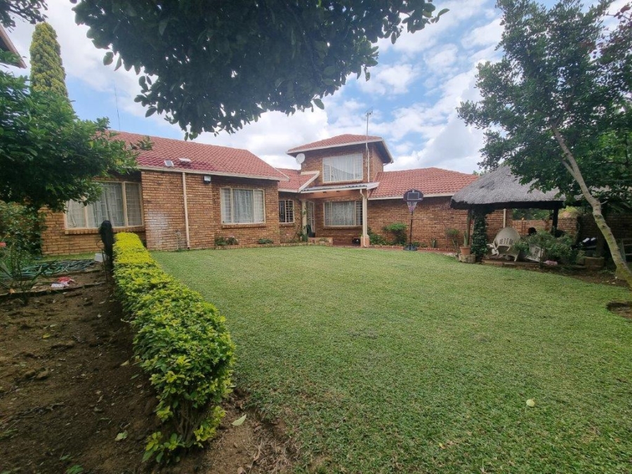 3 Bedroom Property for Sale in Faerie Glen Gauteng