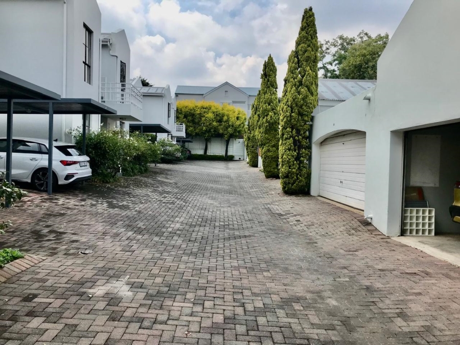 To Let 3 Bedroom Property for Rent in Craighall Park Gauteng