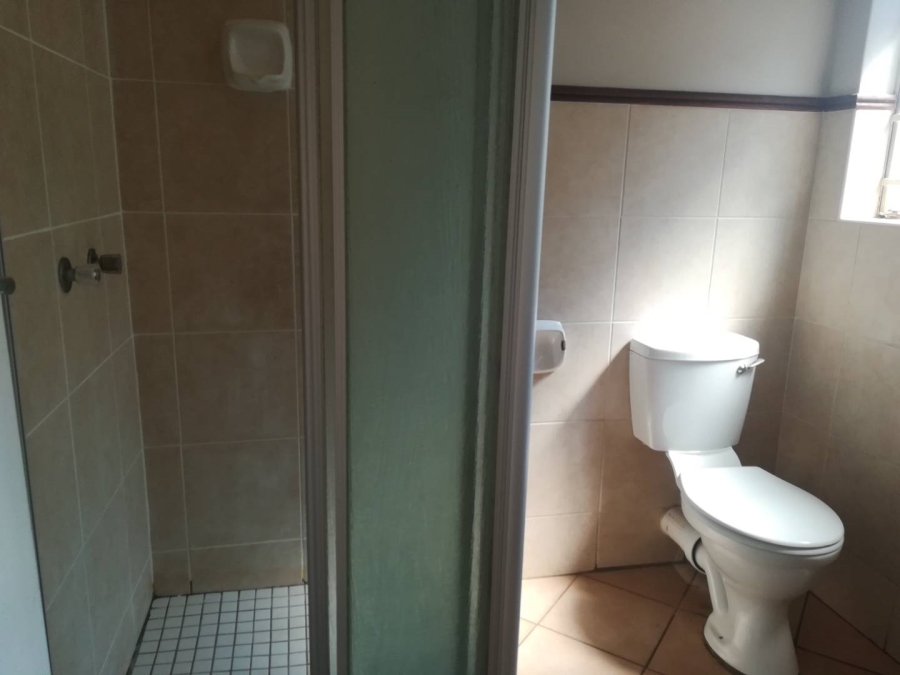 2 Bedroom Property for Sale in Die Hoewes Gauteng