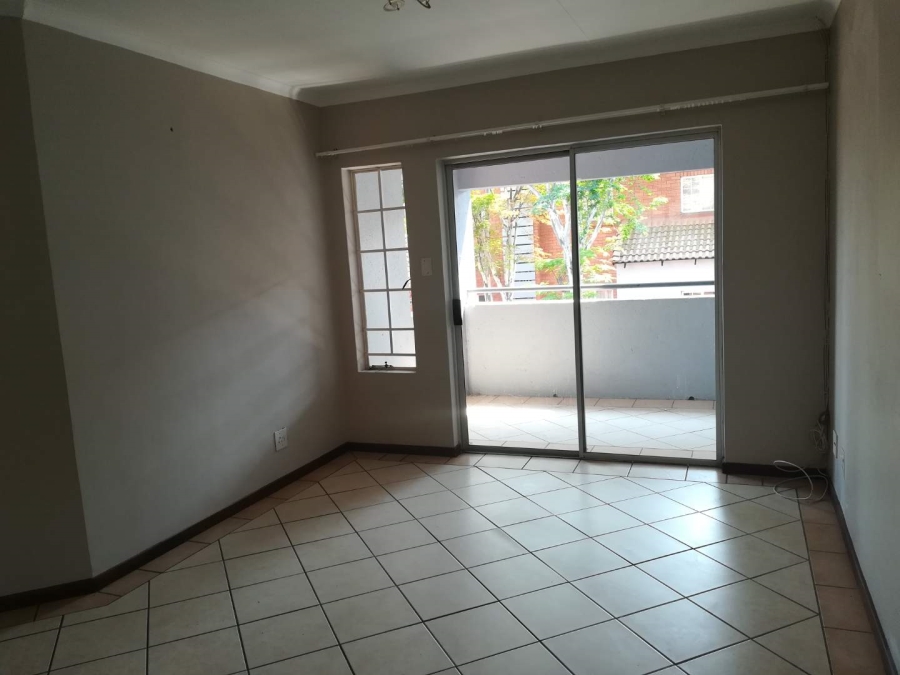 2 Bedroom Property for Sale in Die Hoewes Gauteng
