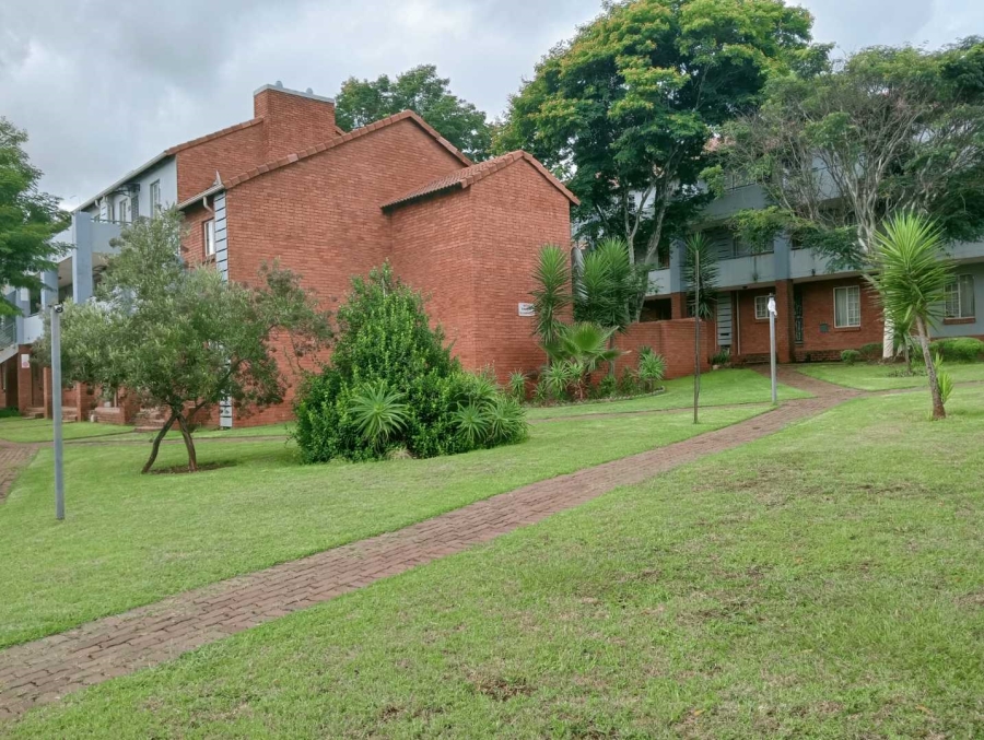 2 Bedroom Property for Sale in Die Hoewes Gauteng
